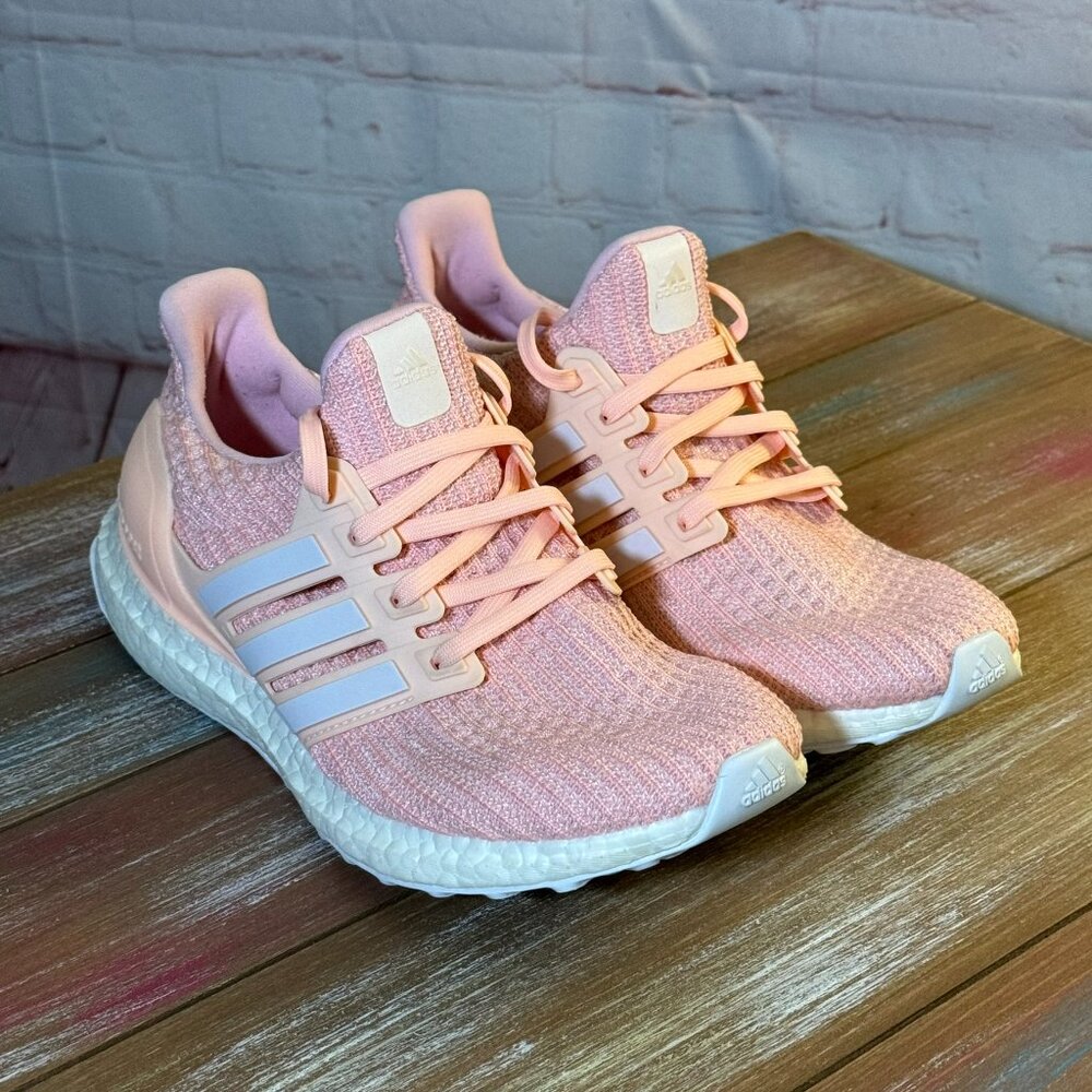 Women's adidas UltraBoost 4.0 Clear Orange Size 6 - Picture 1 of 15